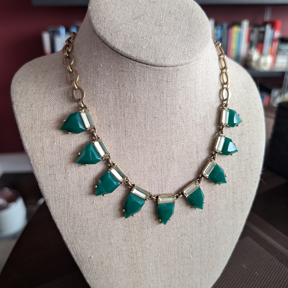 Stella & Dot Eye Candy Necklace - Emerald